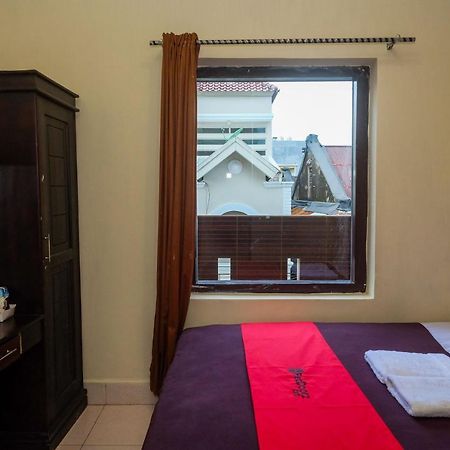 Reddoorz At Hotel Rich Parepare Near Pantai Mattirotasi Bagian luar foto