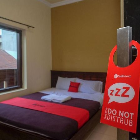 Reddoorz At Hotel Rich Parepare Near Pantai Mattirotasi Bagian luar foto