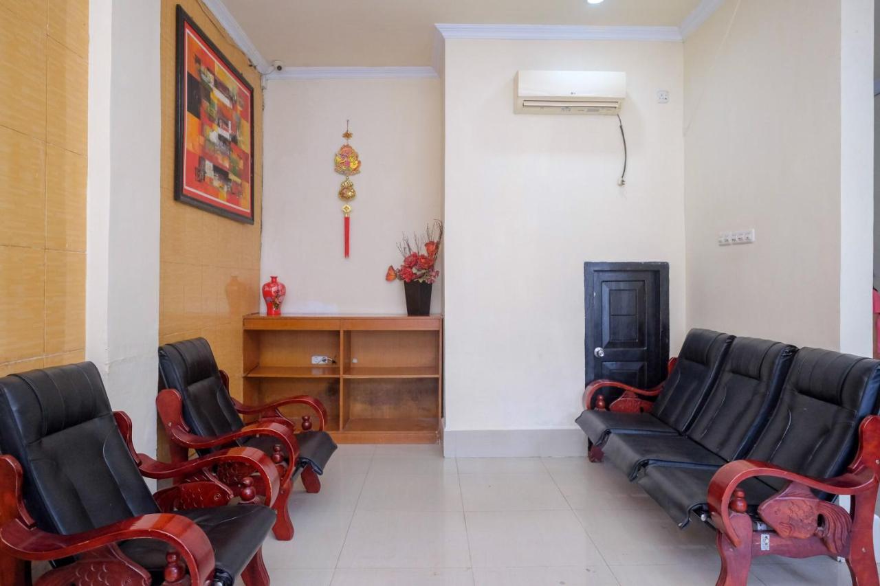 Reddoorz At Hotel Rich Parepare Near Pantai Mattirotasi Bagian luar foto