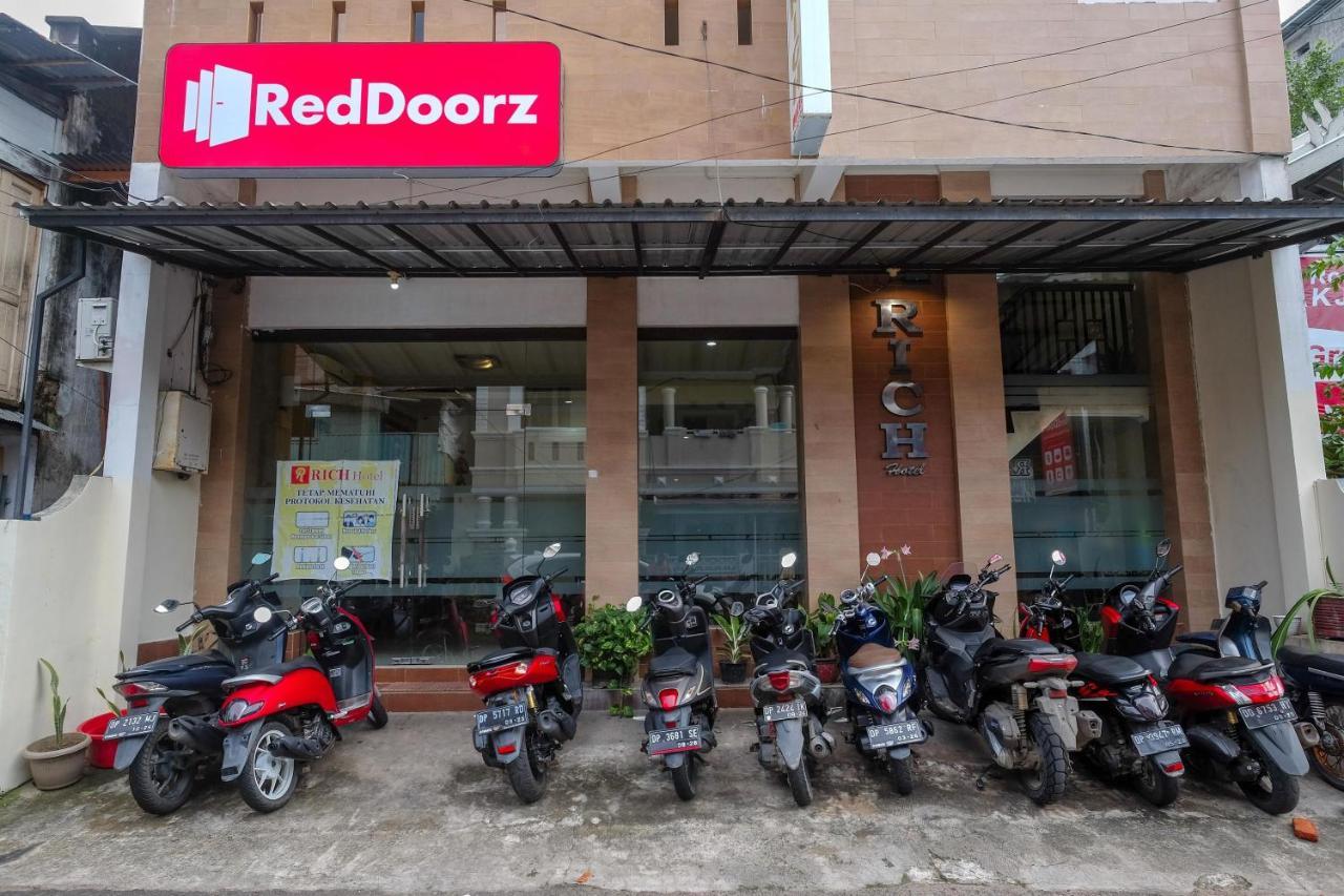 Reddoorz At Hotel Rich Parepare Near Pantai Mattirotasi Bagian luar foto
