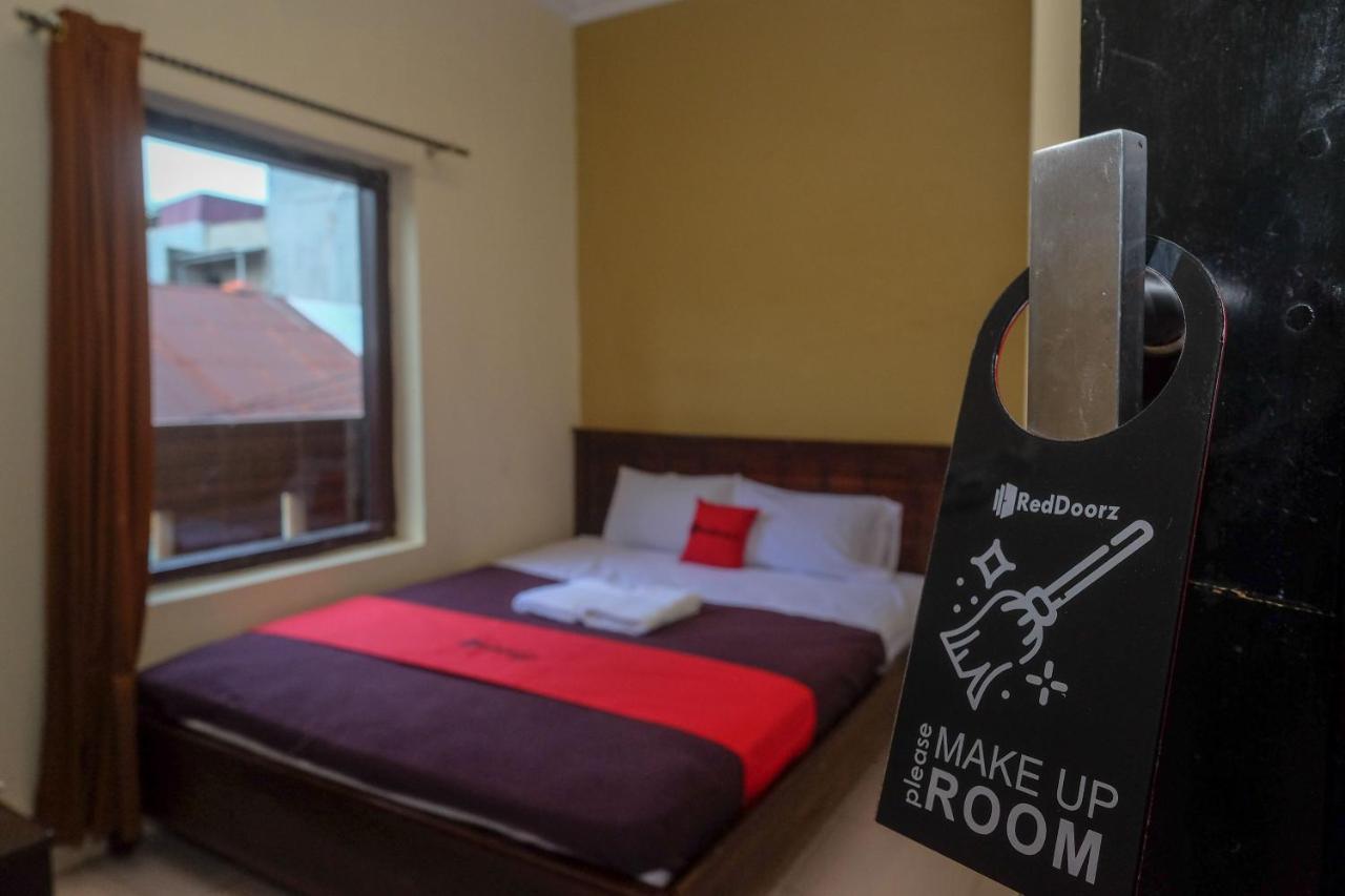 Reddoorz At Hotel Rich Parepare Near Pantai Mattirotasi Bagian luar foto