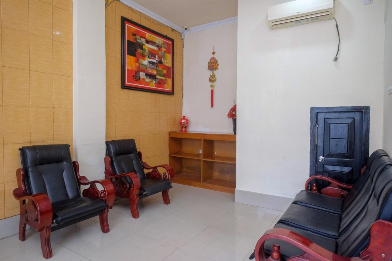 Reddoorz At Hotel Rich Parepare Near Pantai Mattirotasi Bagian luar foto