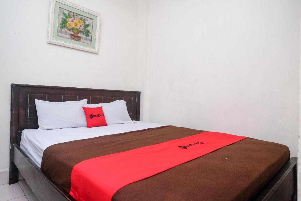 Reddoorz At Hotel Rich Parepare Near Pantai Mattirotasi Bagian luar foto